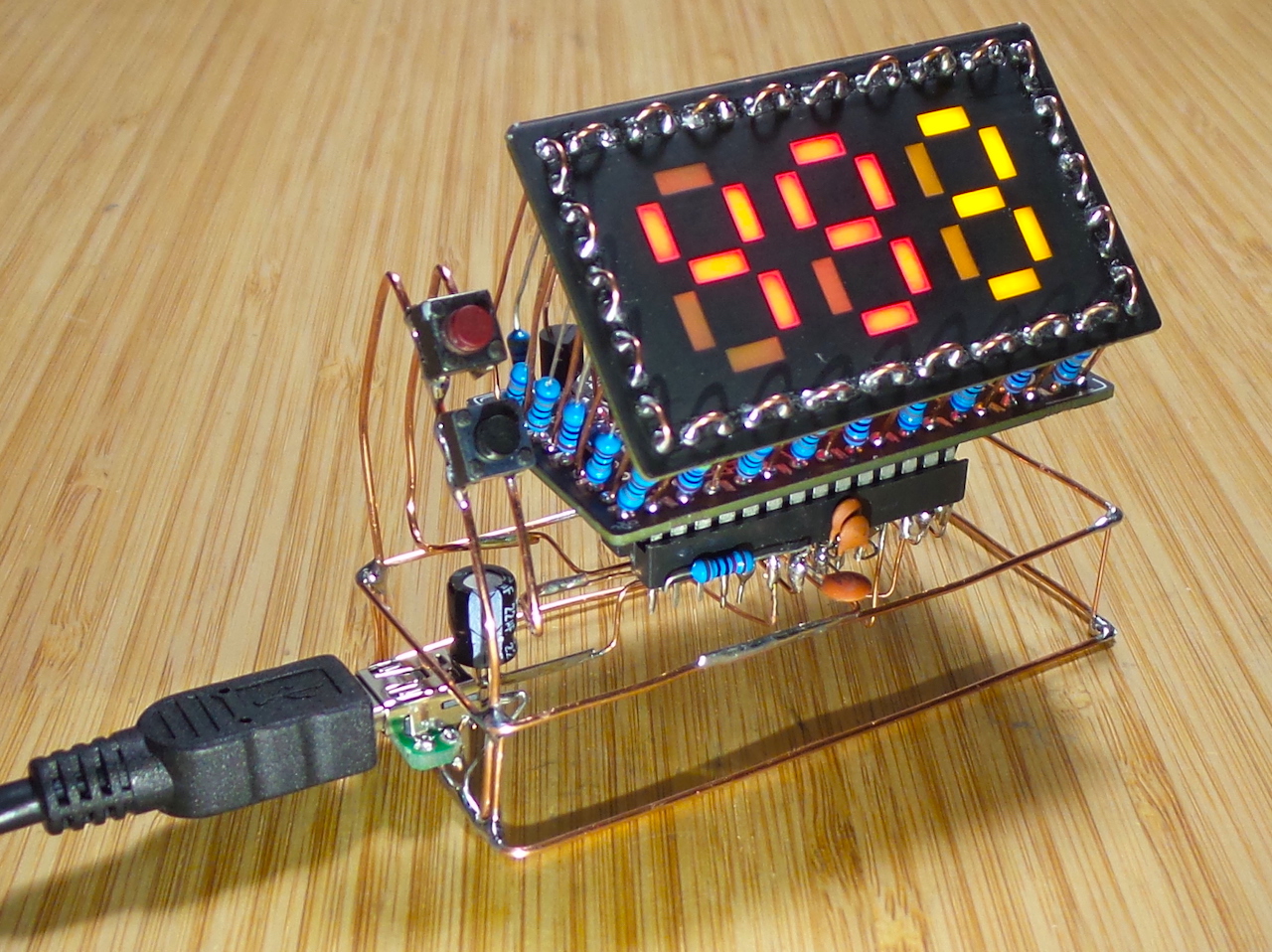 My new Pomodoro Timer - a #BoldportClub 3x7 wire sculpture inspired by the amazing work of @MohitBhoite LEAP#429