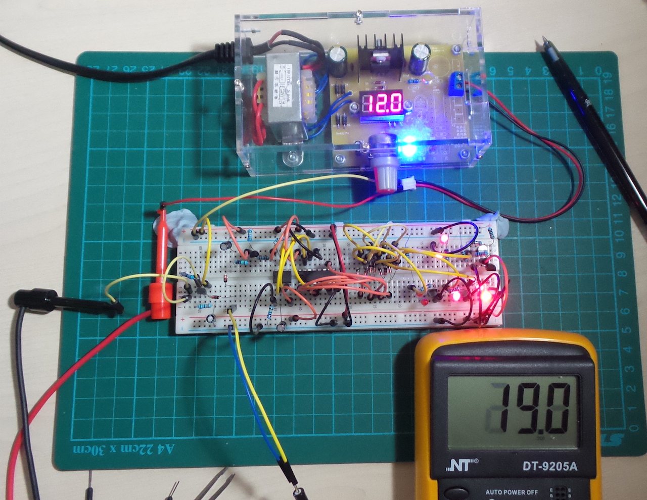 Dice_breadboard_build