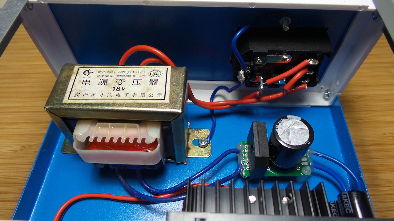 DPS3005BenchPowerSupply_internal_rear